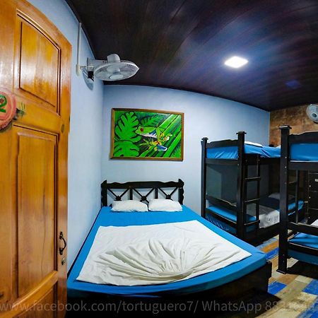 Hostel Tortuguero 7Backpackers Εξωτερικό φωτογραφία