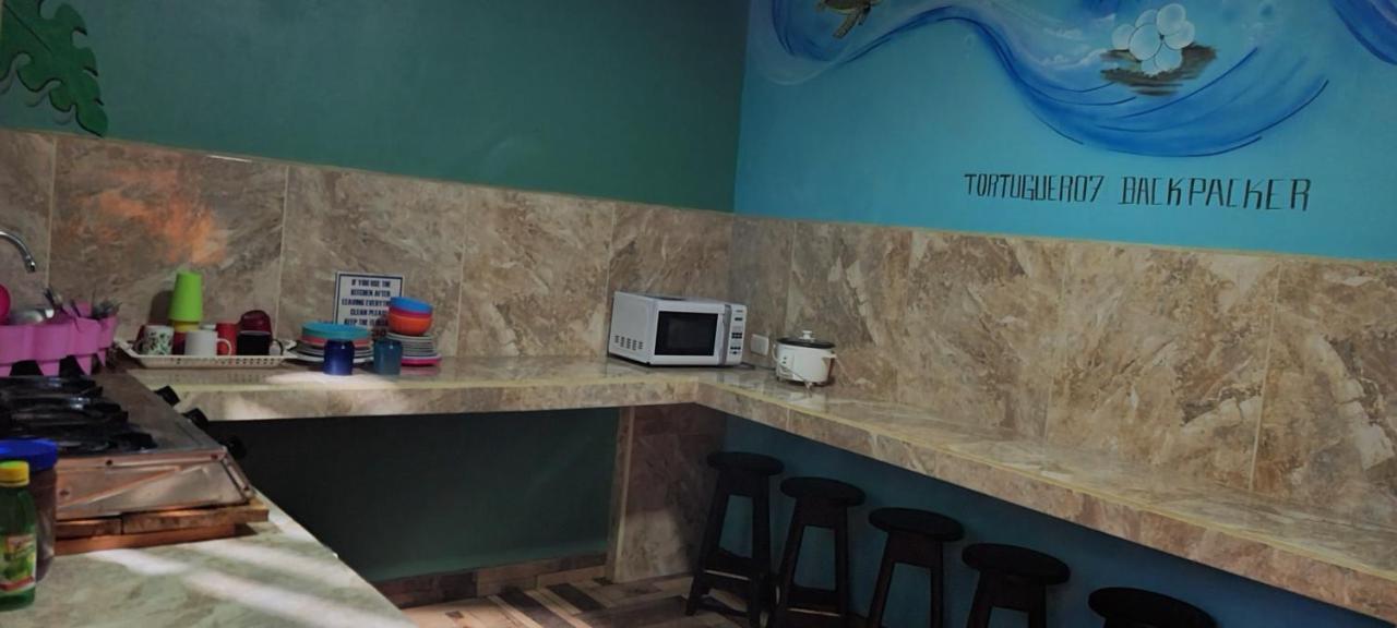 Hostel Tortuguero 7Backpackers Εξωτερικό φωτογραφία