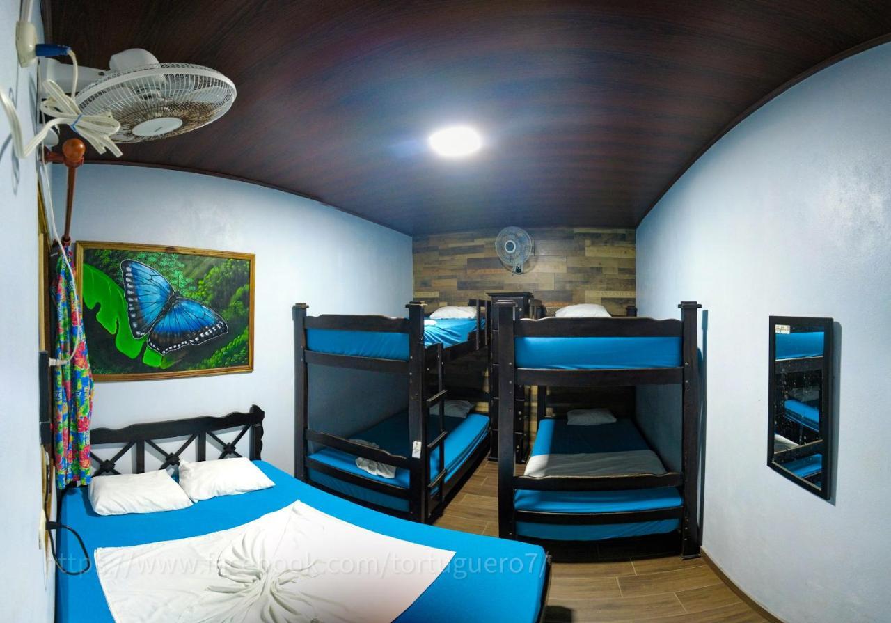 Hostel Tortuguero 7Backpackers Εξωτερικό φωτογραφία