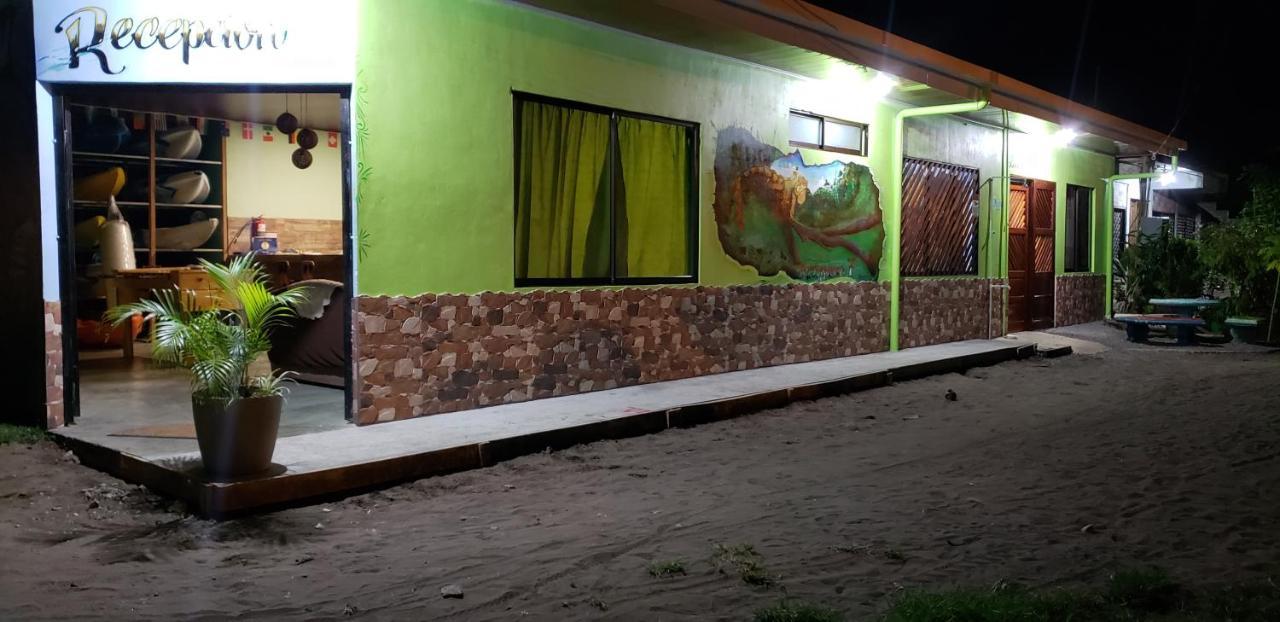 Hostel Tortuguero 7Backpackers Εξωτερικό φωτογραφία